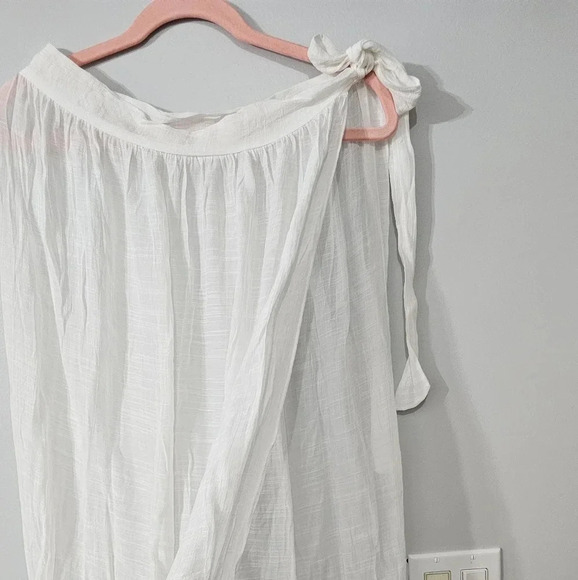 Cover up - Picture 2 of 3